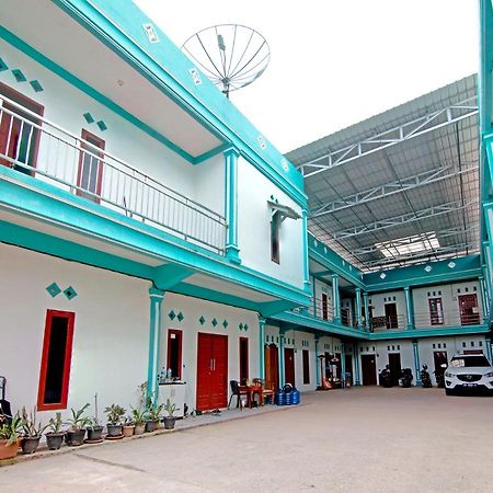 Oyo 90752 Ridho Guest House Syariah Dumai Bagian luar foto