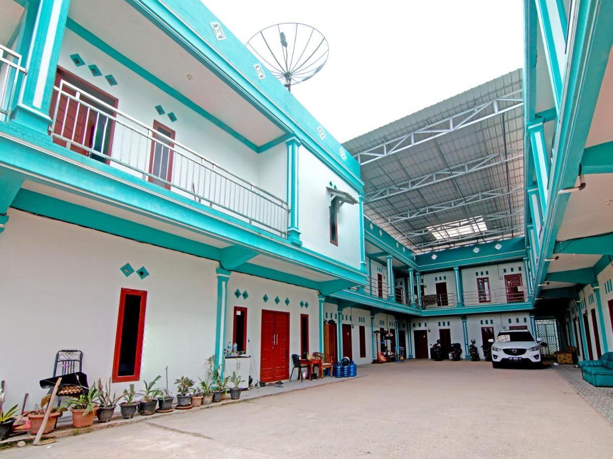 Oyo 90752 Ridho Guest House Syariah Dumai Bagian luar foto