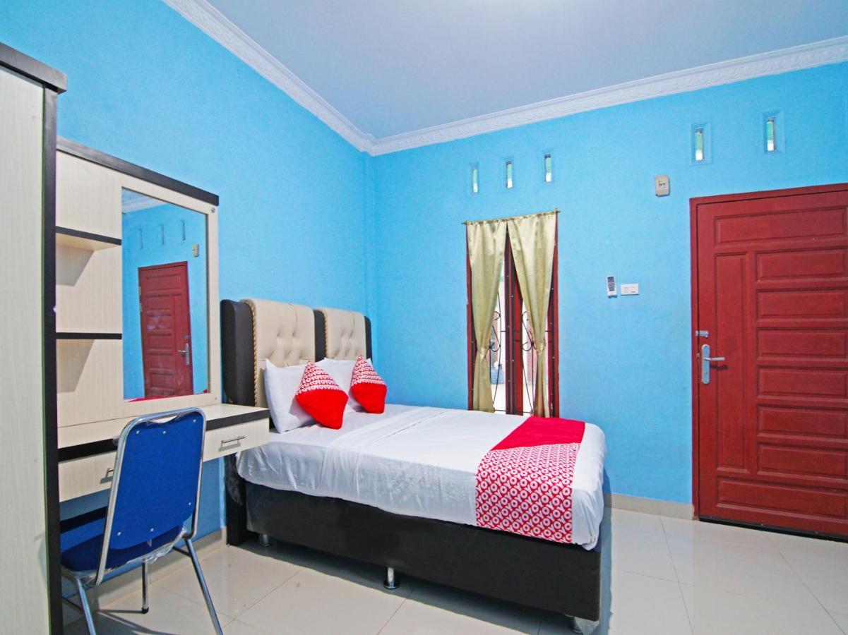 Oyo 90752 Ridho Guest House Syariah Dumai Bagian luar foto