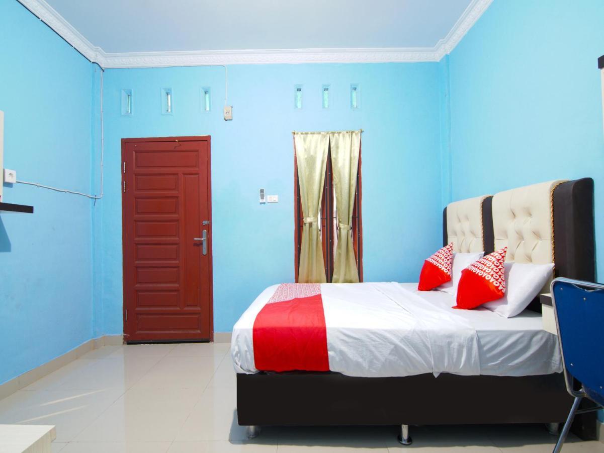 Oyo 90752 Ridho Guest House Syariah Dumai Bagian luar foto