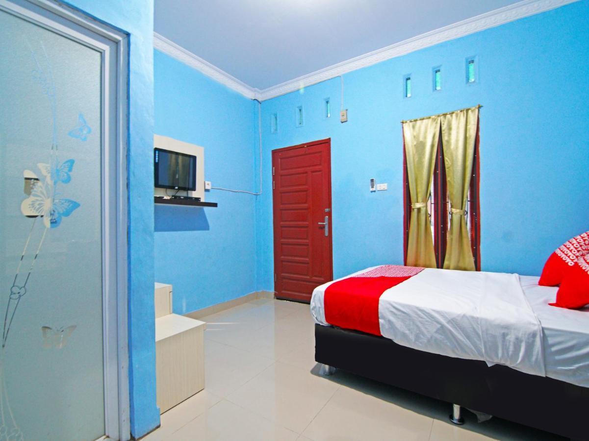 Oyo 90752 Ridho Guest House Syariah Dumai Bagian luar foto